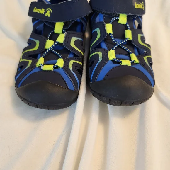 Kamik little kids size 1 Kick sandals waterproof synthetic leather upper - Picture 4 of 8